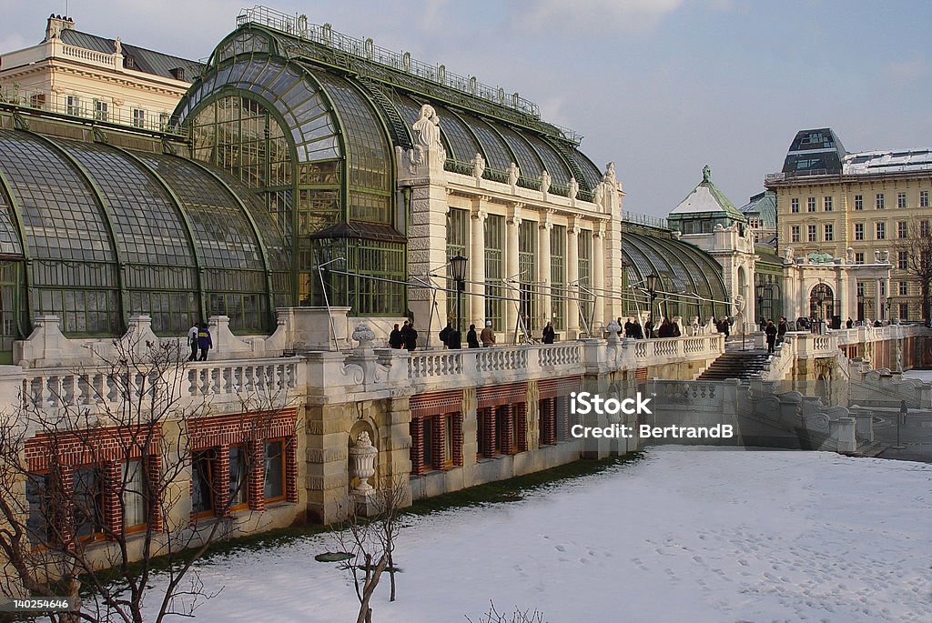 Snowy Wiedeń ogród zimowy - Zbiór zdjęć royalty-free (Wiedeń - Austria)