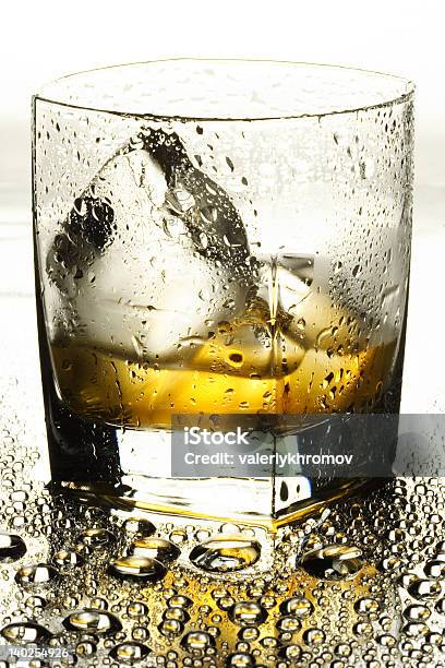Whisky Con Hielo Foto de stock y más banco de imágenes de Bebida - Bebida, Bebida alcohólica, Color - Tipo de imagen