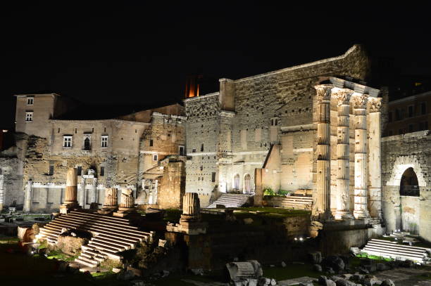 istock Forum of Augustus at night 1402555964