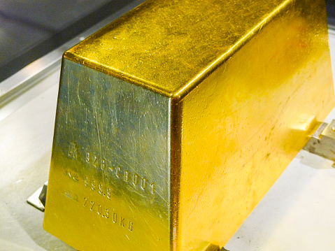 220 kg of gold bullion of 99.9% purity