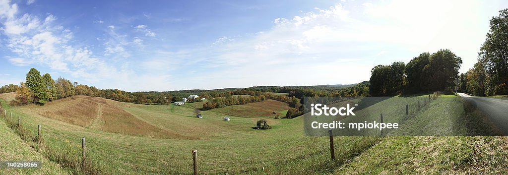 Панорамный вид на ферме в Hocking Hills - Стоковые фото Возвышенность роялти-фри