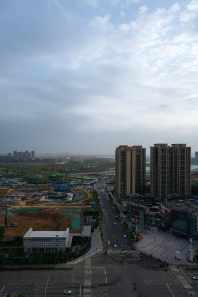 istock Modern residence at sunrise 1402590015