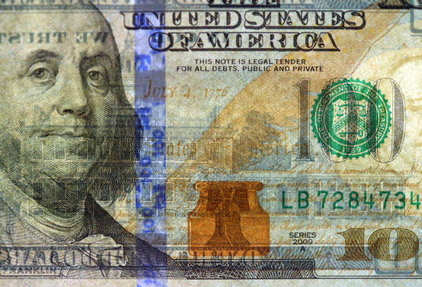 istock Watermark on new hundred dollar bill 1402602550