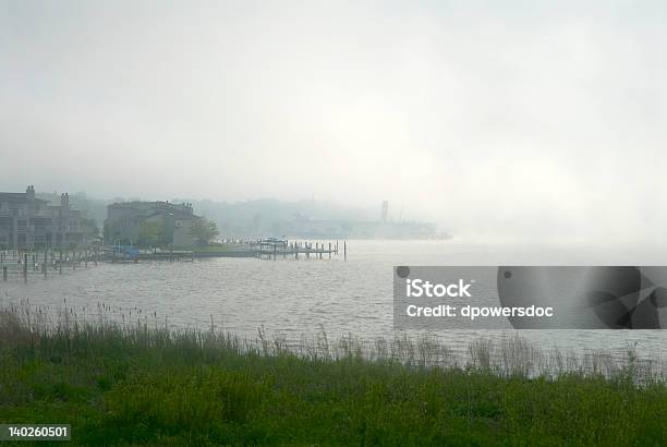Nebel Auf See Kalamazoo Stockfoto und mehr Bilder von Anlegestelle - Anlegestelle, Fotografie, Grau