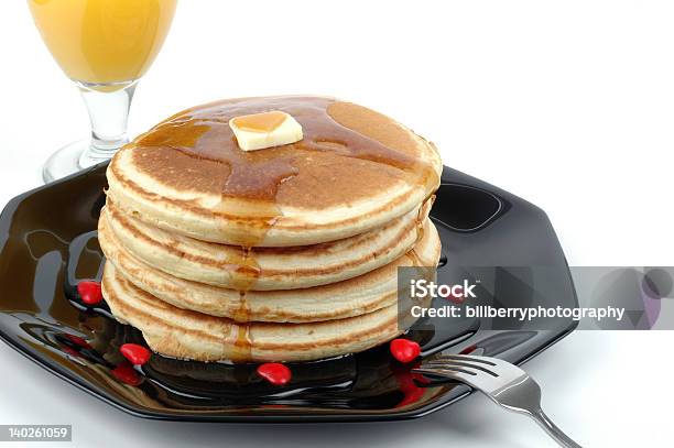 Crep De Desayuno Foto de stock y más banco de imágenes de Amor - Sentimiento - Amor - Sentimiento, Canela - Especia, Corazón de caramelo