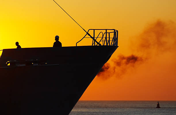 pôr do sol no porto - ijmuiden imagens e fotografias de stock