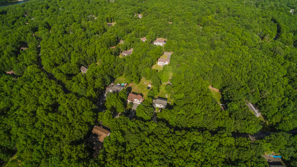 istock Countryside residential community in the mountains. 1402616113