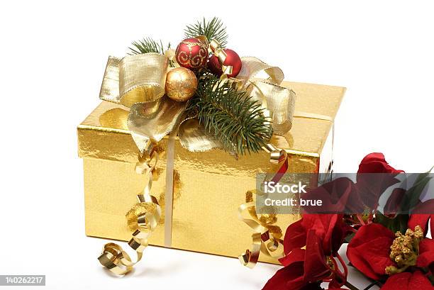 Golden Weihnachtsgeschenk Stockfoto und mehr Bilder von Band - Band, Baum, Blume