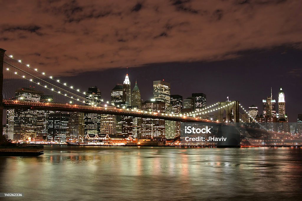 Ponte di Brooklyn di notte - Foto stock royalty-free di Acqua