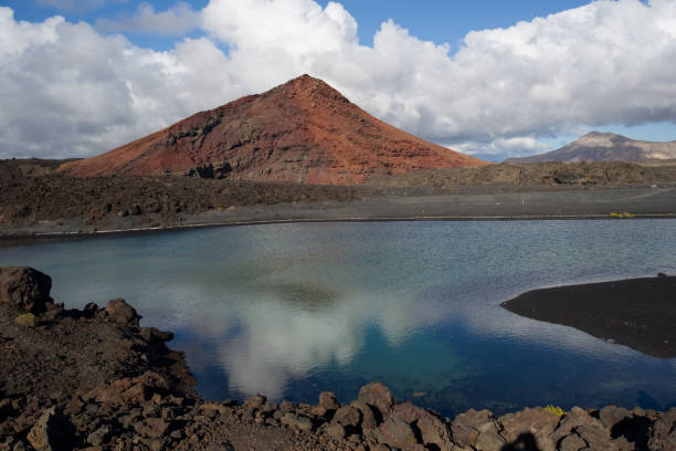 istock Lake view close to the Red Mountain Beach 1402633736
