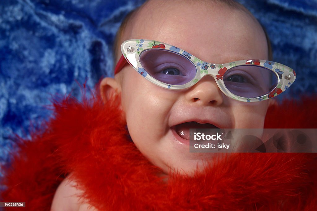 Bebé encantadores moda - Foto de stock de Bufanda de plumas libre de derechos