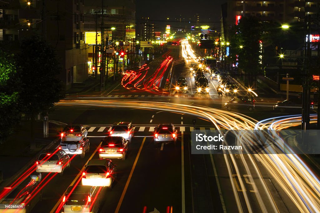 Noche cruce el semáforo - Foto de stock de Amarillo - Color libre de derechos