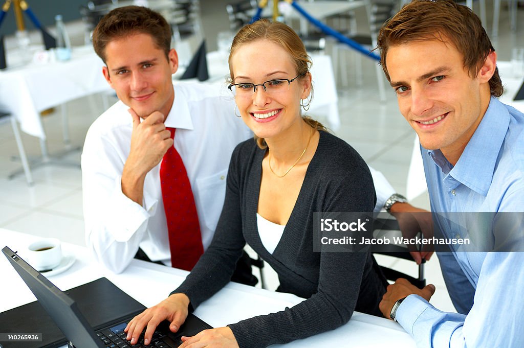Equipe de negócios em uma reunião - Royalty-free 20-24 Anos Foto de stock