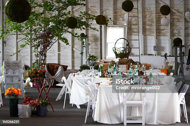 식탁 세트 결혼식 또는 기업 이벤트 결혼식에 대한 스톡 사진 및 기타 이미지 - 결혼식, 입구 홀, 출장요리