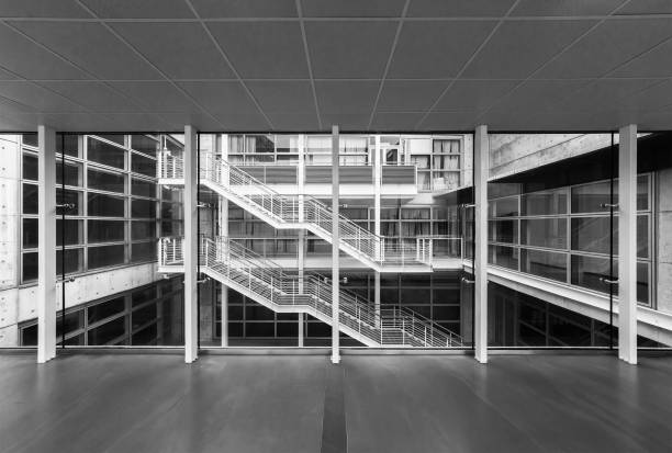 istock Interior view of corridor in modern architecture 1402666777
