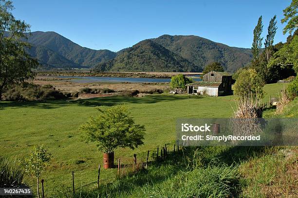 Boatshed Velho - Fotografias de stock e mais imagens de Casa - Casa, Nova Zelândia, Abrigo de Jardim