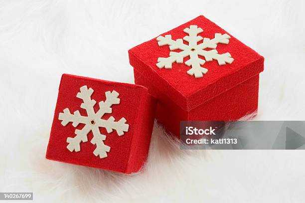 Navidad Presents Foto de stock y más banco de imágenes de Blanco - Color - Blanco - Color, Caja, Copo de nieve