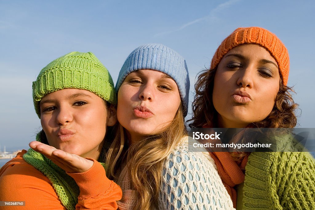 Mädchen Blasen Küsse (siehe unten für weitere Gruppen-Bilder - Lizenzfrei Attraktive Frau Stock-Foto