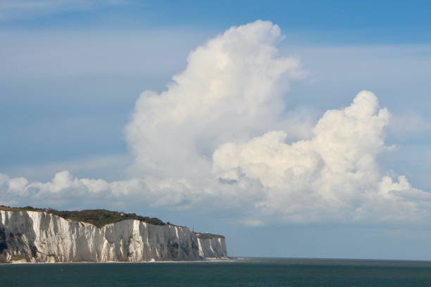 istock White Cliffs of Dover from the sea 1402692298