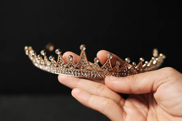 istock Jewellery crown 1402693120