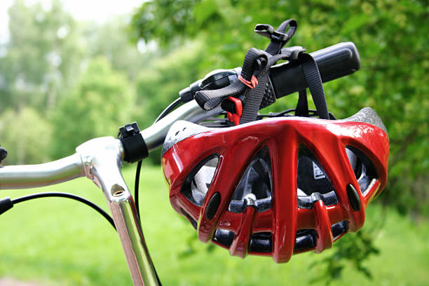 cyklistická přilba - ochranná přilba pracovní přilba - stock snímky, obrázky a fotky