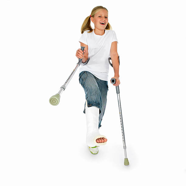 istock girl with a broken leg 140270660