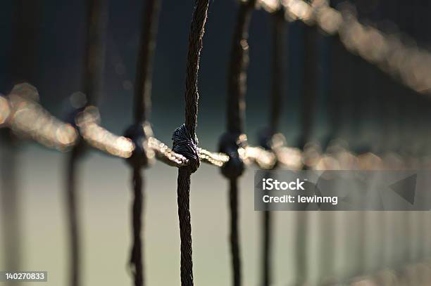 Closup Campo Da Tennis Rete - Fotografie stock e altre immagini di Ambientazione esterna - Ambientazione esterna, Attività ricreativa, Campo sportivo