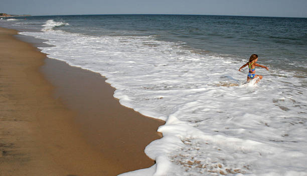 istock Girl on the beach 140271239