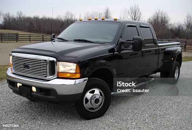 Camião Dually - Fotografias de stock e mais imagens de Pick-up - Pick-up, Diesel - Tipo de Combustível, Cor preta