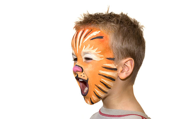 a giallo e urla - face paint child animal little boys foto e immagini stock