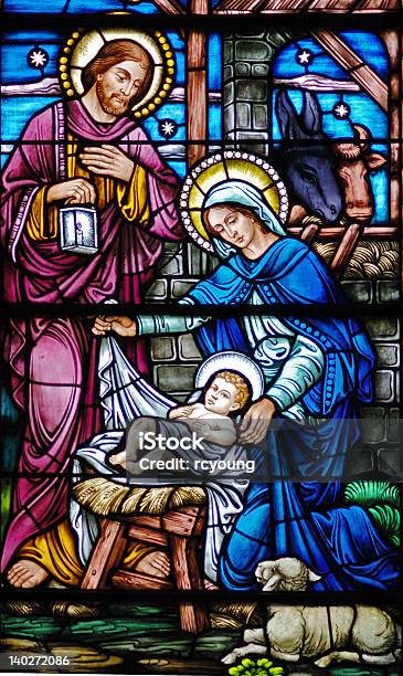 ステンドグラス窓のキリスト降誕 - キリスト降誕のストックフォトや画像を多数ご用意 - キリスト降誕, ステンドグラス, イエス キリスト