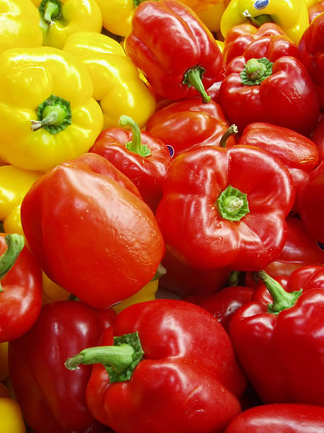 istock Red and Yellow Bell Peppers 140272711