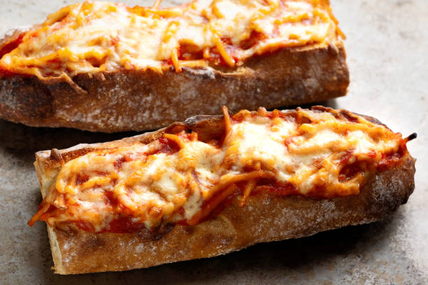 istock rustic spaghetti in tomato sauce sandwich 1402727333