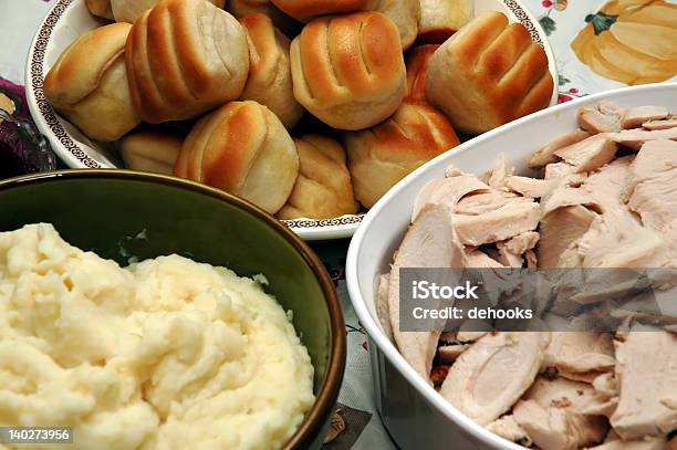Foto de Refeição Do Dia De Ação De Graças e mais fotos de stock de Peru - Carne Branca - Peru - Carne Branca, Purê de batata, Alimentação Saudável