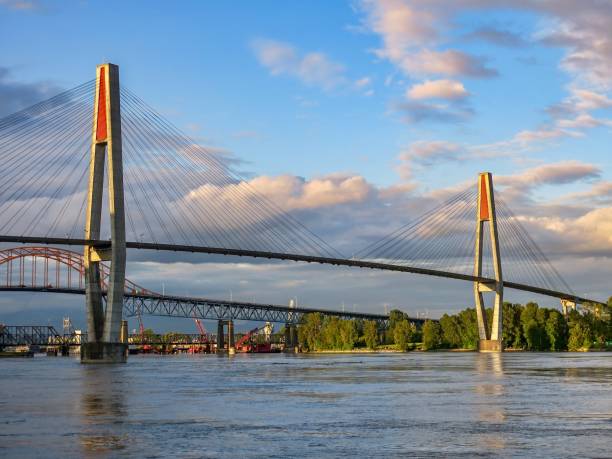 istock The Charming Bridge on the Fraser River at Sunset 1402749616