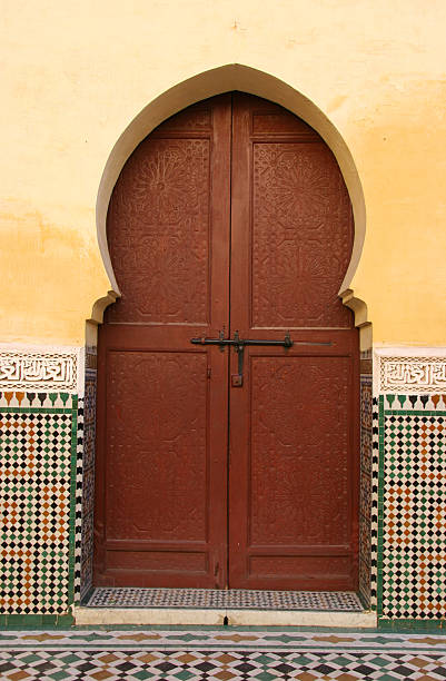 marroquino entrada, n.o 2 - bronze decor tile mosaic imagens e fotografias de stock