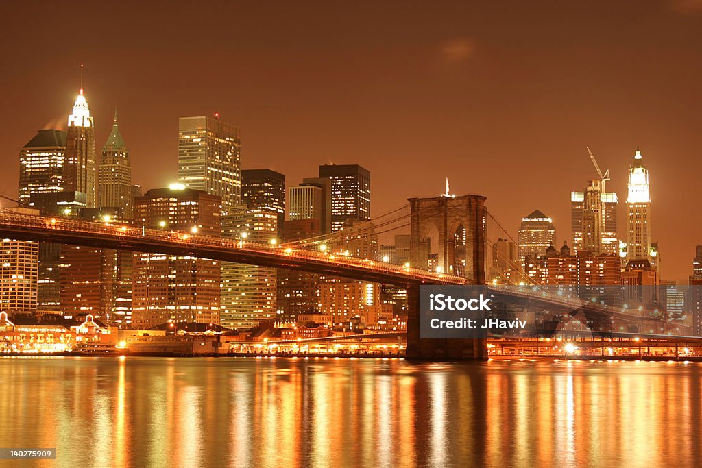 Pont de Brooklyn et Manhattan skyline de nuit - Photo de Architecture libre de droits