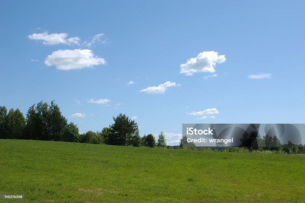 Nuvole bianche nel cielo blu - Foto stock royalty-free di A mezz'aria