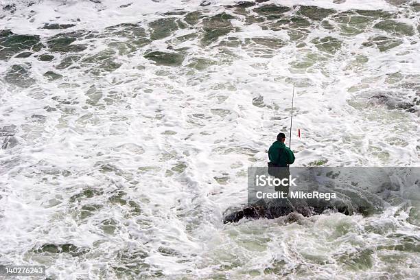 Foto de Pesca A Turbulência e mais fotos de stock de Montauk Point - Montauk Point, Pescaria, Arrebentação
