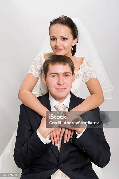 Just Married - Fotografie stock e altre immagini di Abbigliamento formale - Abbigliamento formale, Abbracciare una persona, Adulto