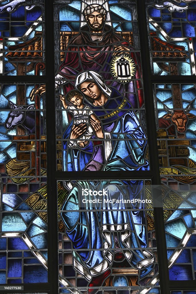 Mary 및 아기 예수스 때묻은 유리컵 창 - 로열티 프리 고요한 장면 스톡 사진
