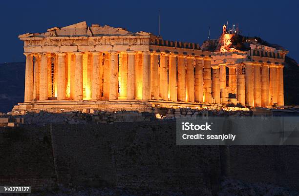 Atenakropol Partenonu W Nocy - zdjęcia stockowe i więcej obrazów Akropol - Ateny - Akropol - Ateny, Archeologia, Architektura