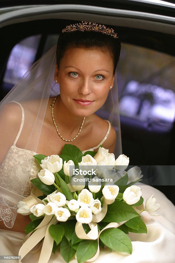 Bellissima sposa - Foto stock royalty-free di Abito da sposa