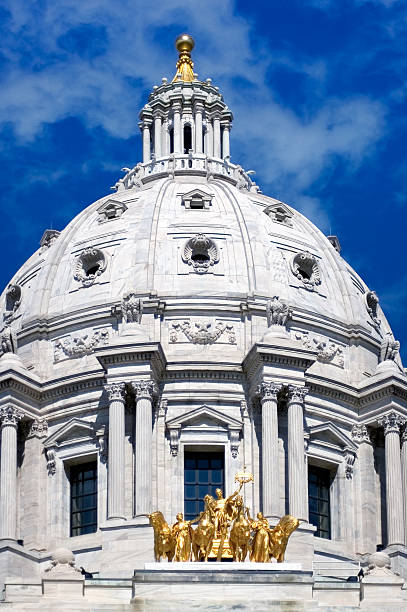 istock Minnesota State Capitol St Paul MN 140278608