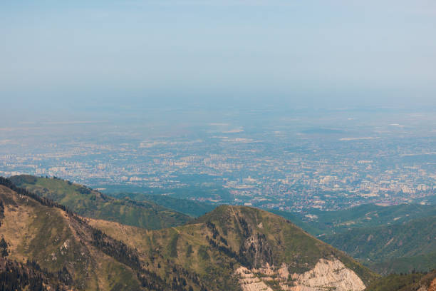 istock View of the city 1402787410