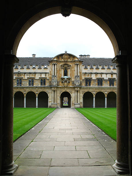 istock Archway to Oxford 140279550