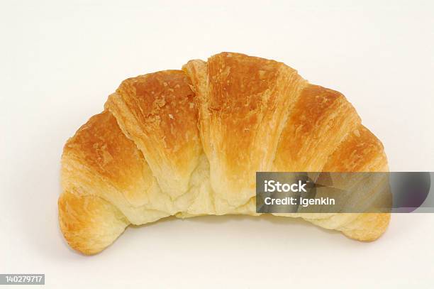 Frisch Gebackenen Croissant Stockfoto und mehr Bilder von Braun - Braun, Brotsorte, Bunt - Farbton