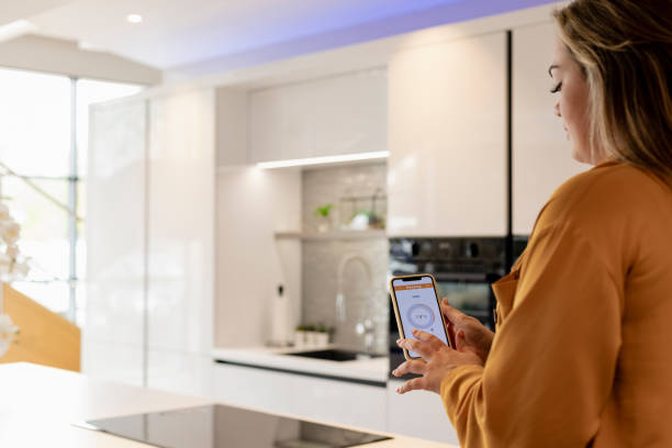 termostato smart phone - risparmio energetico casa - come ridurre i consumi e risparmiare