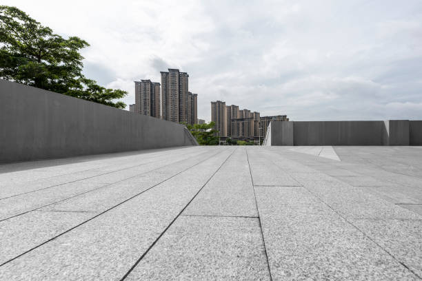 istock Square outside modern urban buildings 1402863312