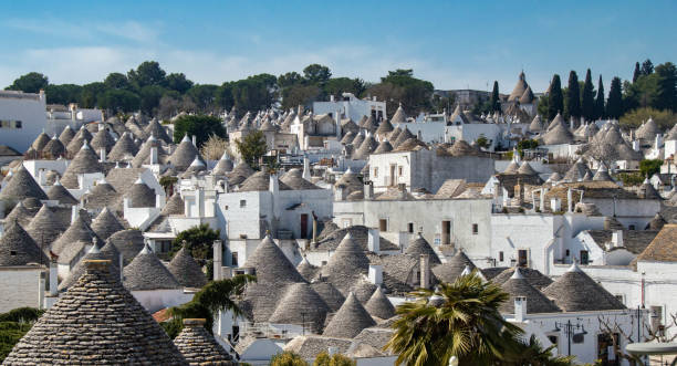 istock Alberobello houses 1402894833